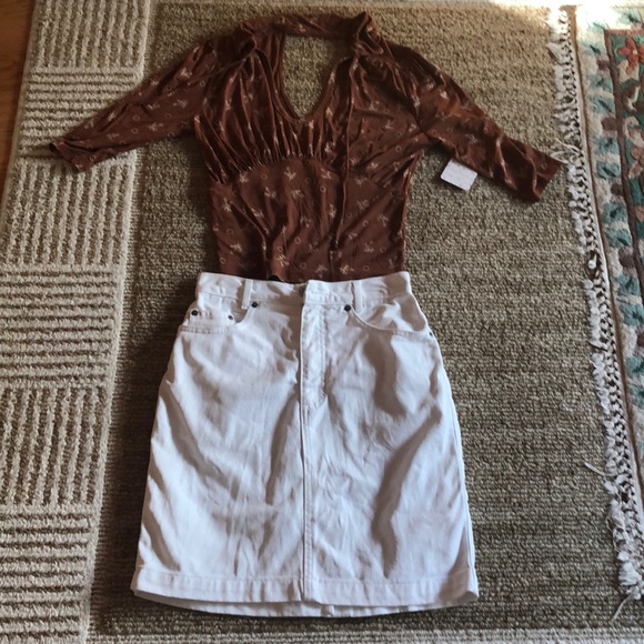 GAP Dresses & Skirts - 5/$25 Gap white denim skirt women’s size 5/6